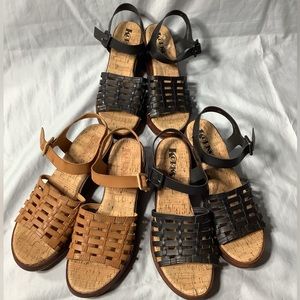 Comfy sandals on platform wedge NEW 🌻🌻🌻